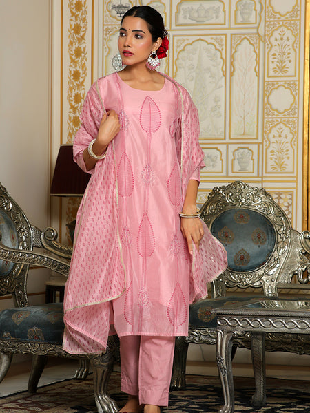 Women Pink Chanderi Block printed Embroidered kurta set with solid pants & dupatta