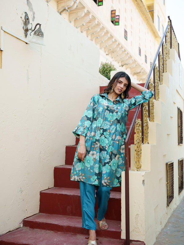 Women Teal Blue Muslin Tucks kurta with sequence Shirt Collar & Solid Bottom Set