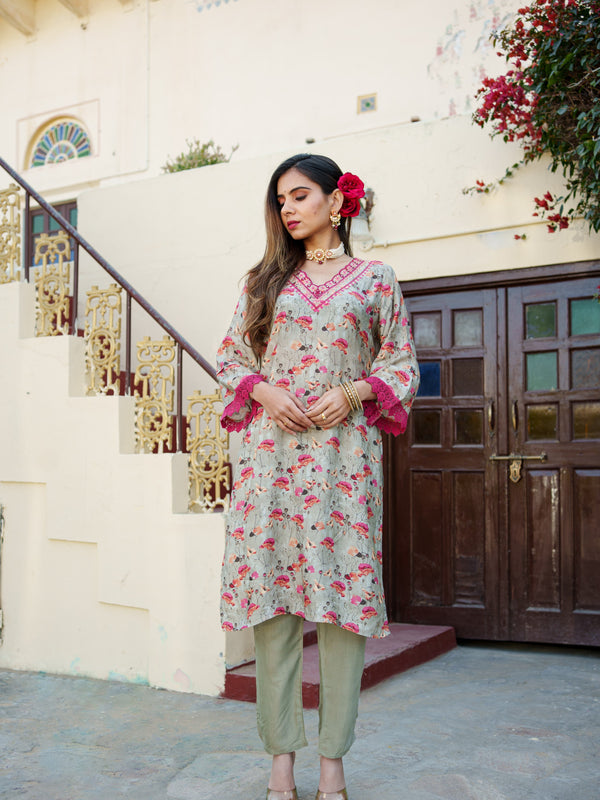 Women Pista Green Muslin Kurta With Cut Work Embroidered Neckline & Solid Bottom Set