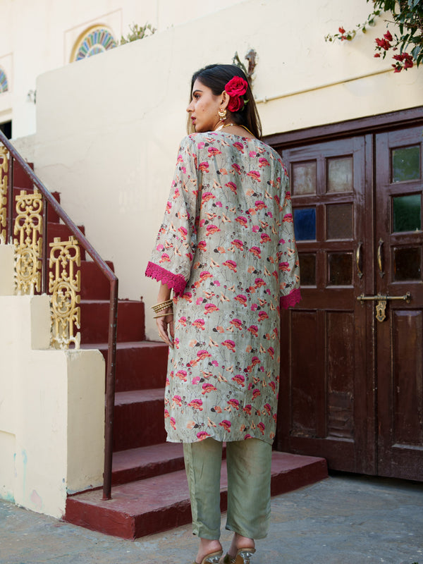 Women Pista Green Muslin Kurta With Cut Work Embroidered Neckline & Solid Bottom Set