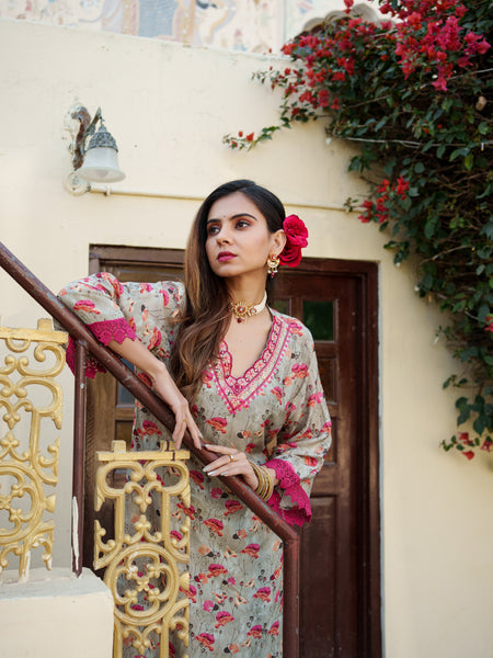 Women Pista Green Muslin Kurta With Cut Work Embroidered Neckline & Solid Bottom Set