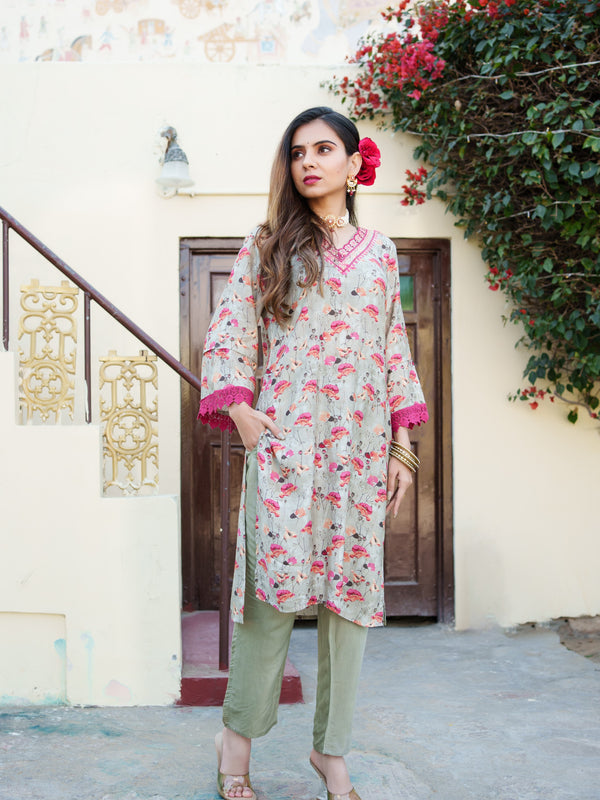 Women Pista Green Muslin Kurta With Cut Work Embroidered Neckline & Solid Bottom Set