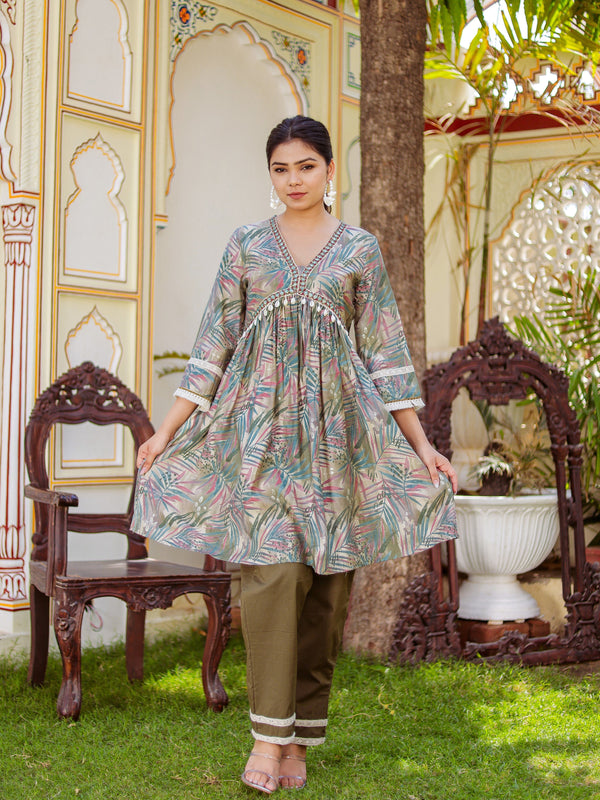 Alia cut Cord set with ebmroidered lace border & solid bottom with lace
