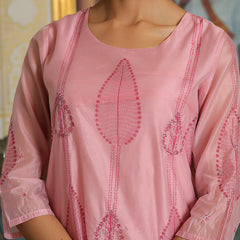 Women Pink Chanderi Block printed Embroidered kurta set with solid pants & dupatta