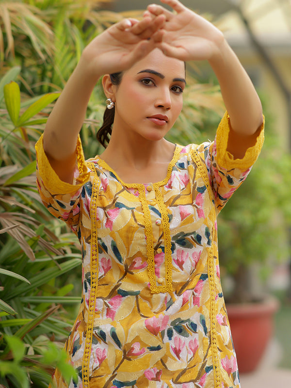 Women embroidered printed  kurta set with laced solid pants