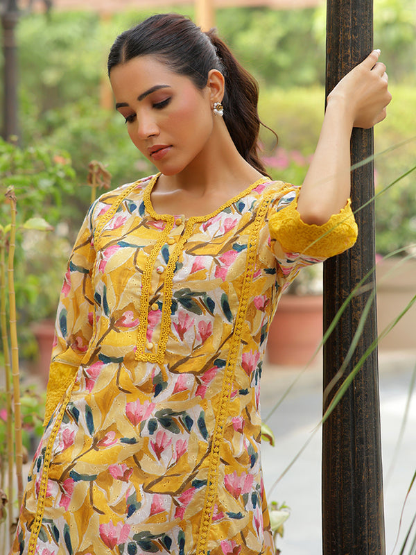 Women embroidered printed  kurta set with laced solid pants