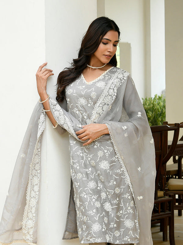 Women linen embroidered solid kurta set with solid pants & chiffon embroidered dupatta