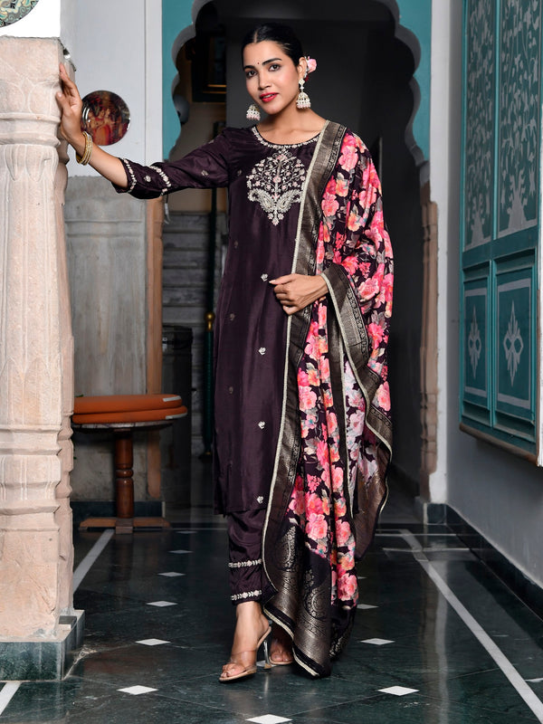 Women silk emboidered solid pant set & digital printed dupatta