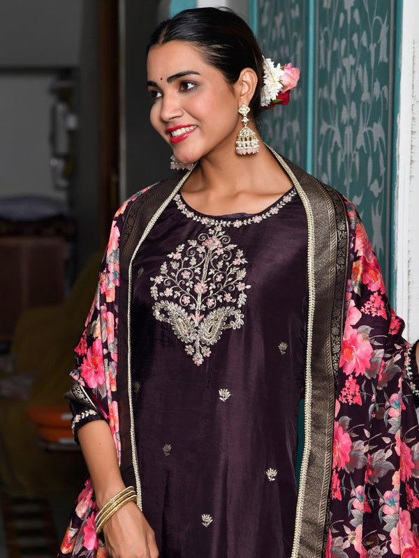 Women silk emboidered solid pant set & digital printed dupatta