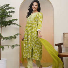 Women green Cotton kurta with cotton pant & dupatta