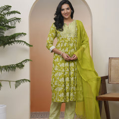 Women green Cotton kurta with cotton pant & dupatta