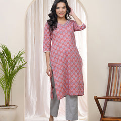 Women Pink Cotton printed Straight Kurti