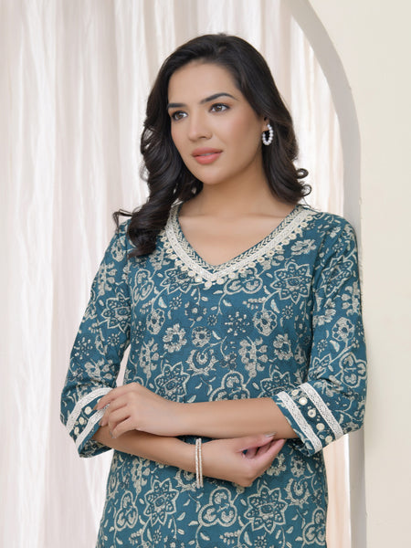 Women Ferozi Cotton printed Straight Kurti