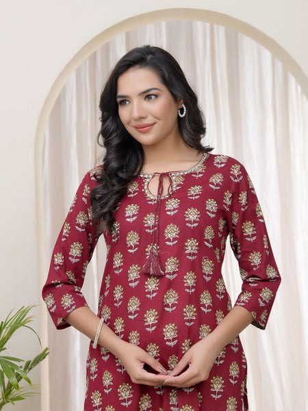 Women Maroon Cotton printed Straight Kurti