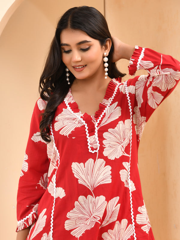 Red pleated cotton cord set with lace & cotton printed pants
