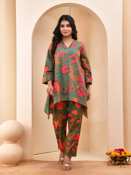 Henna floral printed aline high low pattern kurta with solid pants