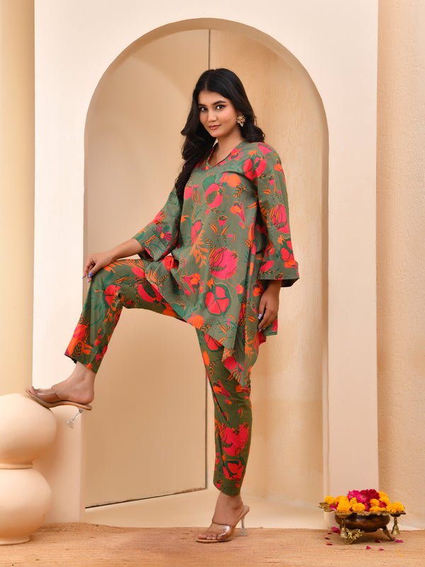 Henna floral printed aline high low pattern kurta with solid pants
