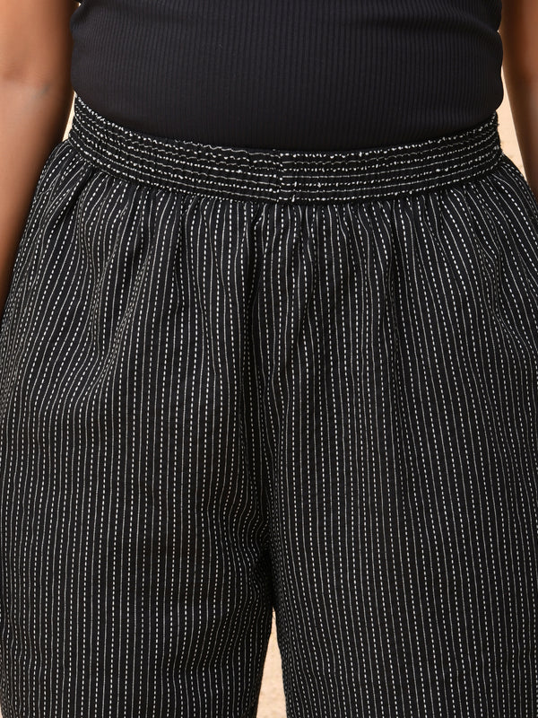 Black katha straight fit pants